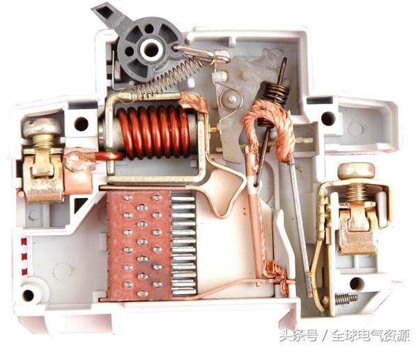 熔断器，空气开关，时控开关，交流接触器都有什么区别？