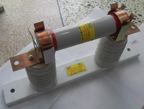 熔断器座的作用_abb熔断器座_跌落式熔断器作用