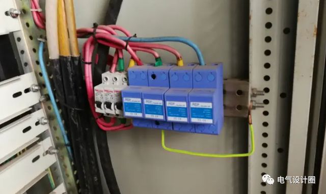 施耐德一级浪涌保器型号_浪涌器60ka什么意思_低压浪涌保护器参数
