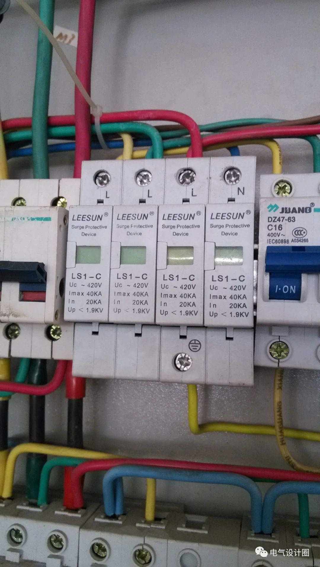 浪涌保护器的型号_施耐德浪涌4p型号_施耐德浪涌型号